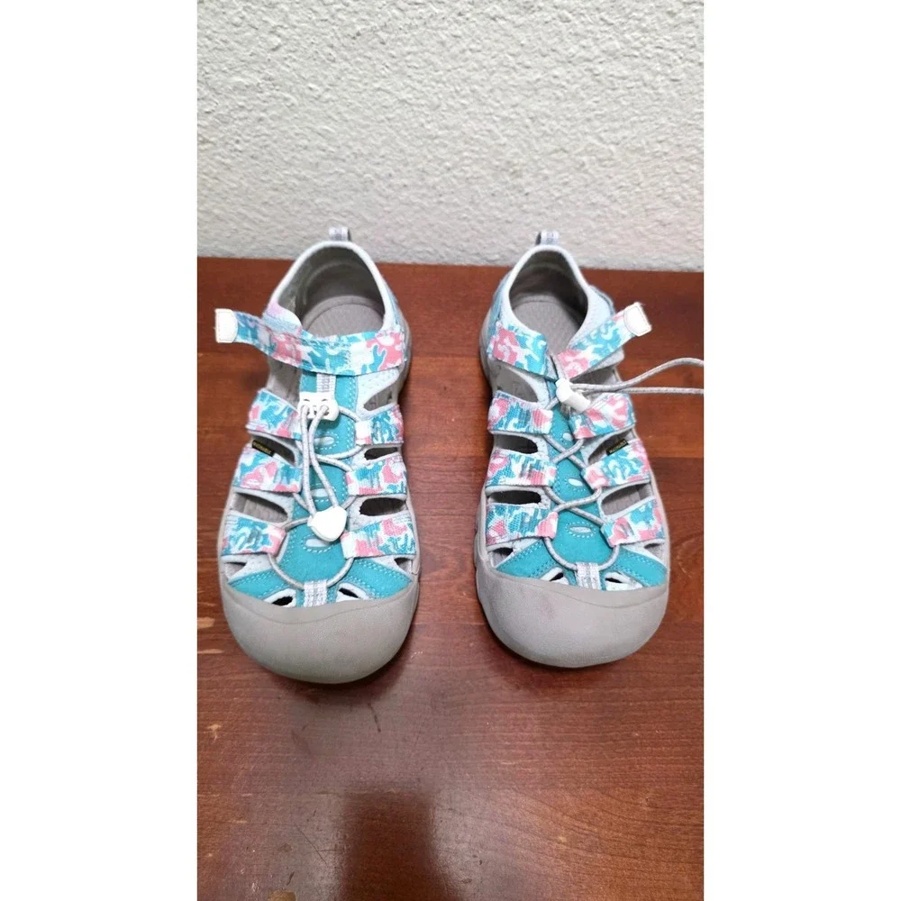 Keen durable stylish
